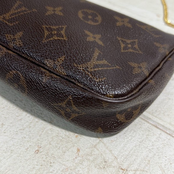 Louis Vuitton Pouch Bag Pochette Monogram - Picture 16 of 16